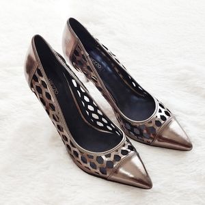 Arezzo Pewter Metallic Pumps SZ 7B